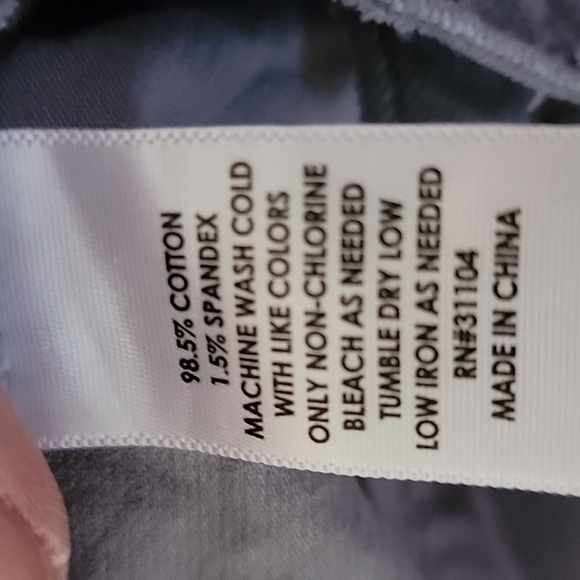 Crown & Ivy Women's Velvet Pants - Picture 6 of 6